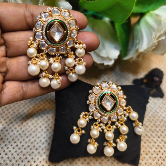Kundan earrings